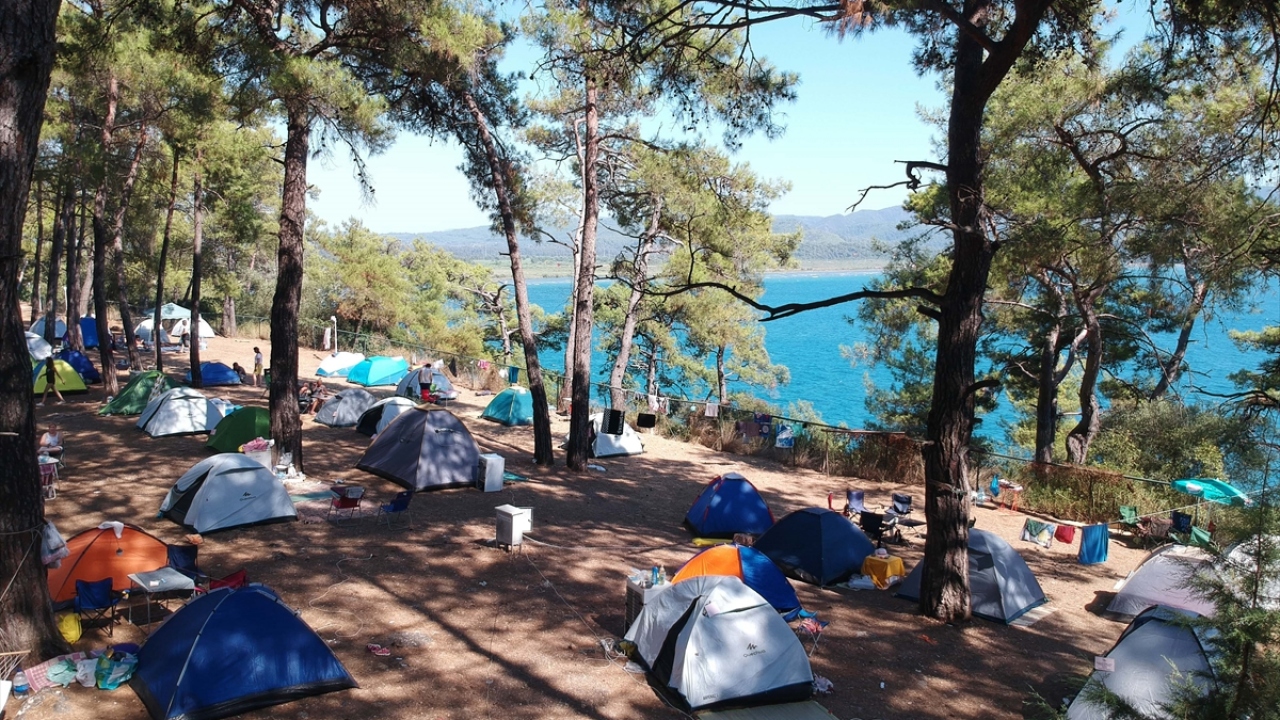 Akyaka Kamp Alanları – Kamp Macerası | En İyi Kamp Alanları, Bungalov Kiralama, Karavan Kampı ve Çadır Tatili"Kamp Macerası | En İyi Kamp Alanları, Bungalov Kiralama, Karavan Kampı ve Çadır Tatili